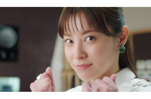 松浦亜弥/新WEB CM「松浦亜弥 CM収録 夏」篇より(提供写真)