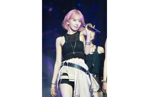 SAKURA/LE SSERAFIM「Weverse Con」(C)2026 Weverse Con Festival