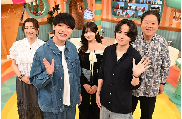 野々村友紀子、川島明、吉川愛、菊池風磨、伊集院光(C)読売テレビ