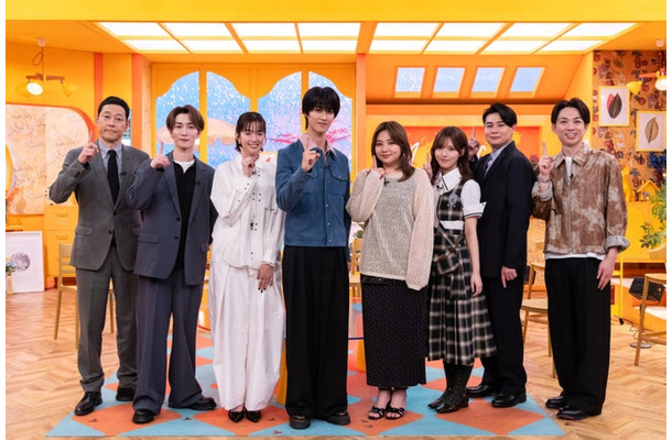 (左から)東野幸治、渡辺翔太、佐藤栞里、曽野舜太、野呂佳代、中嶋優月、吉村崇、河井ゆずる(C)フジテレビ