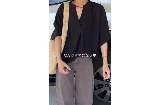 ブラック×ブラウンでこなれ感。体型カバーも叶う最旬ブラウススタイル【40代の毎日コーデ】
