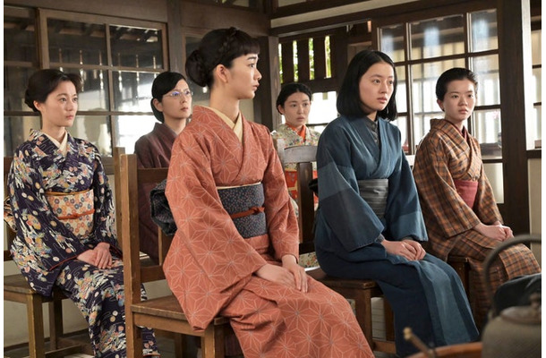生田絵梨花、菊池亜希子、見上愛、木越明、上坂樹里、原嶋凛「風、薫る」第58話(C)NHK