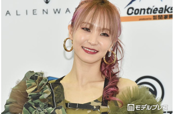 LiSA（C）モデルプレス