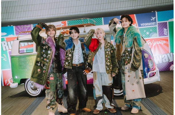 Aぇ! group(左から)小島健、正門良規、末澤誠也、佐野晶哉/撮影:Kosuke Ito(提供写真)