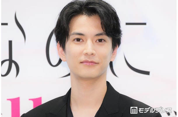 「夫を殺したはずなのに」記者会見に登場した渡邊圭祐(C)モデルプレス