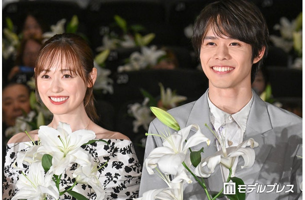映画「あの星が降る丘で、君とまた出会いたい。」完成披露試写会・“百合プレミア”に登場した福原遥、細田佳央太(C)モデルプレス