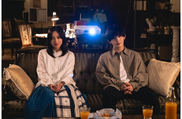 堀田真由、山田涼介「一次元の挿し木」第2話(C)読売テレビ・日本テレビ