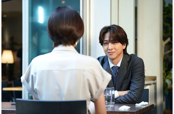 内田有紀、寺西拓人「ラストノート」第1話（C）フジテレビ