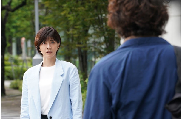 内田有紀、佐々木蔵之介「ラストノート」第2話(C)フジテレビ