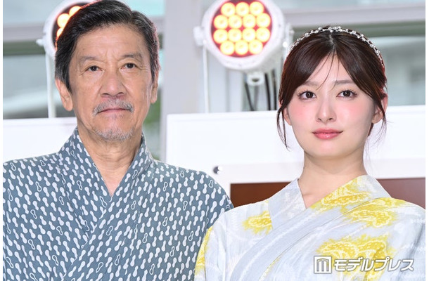 「名探偵のままでいて」制作発表記者会見に出席した奥田瑛二、吉川愛(C)モデルプレス