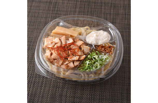 SUSURU TV.監修 濃厚とんこつ豚無双 冷製濃厚無双ラーメン(税込660円)/提供画像