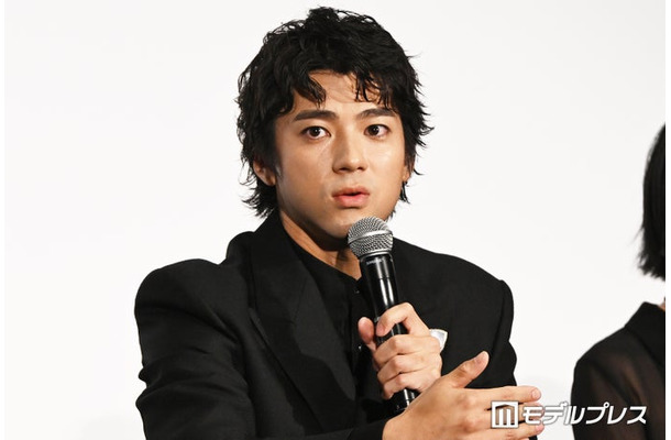 セールスマンかのごとく熱烈プレゼンが止まらない山田裕貴（C）モデルプレス