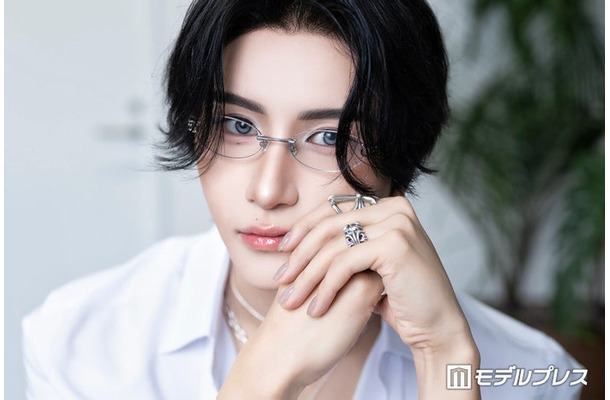 モデルプレスのインタビューに応じたGYUTAE(C)モデルプレス