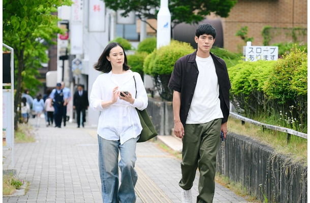 蒼井優、中島歩「Tシャツが乾くまで」第3話（C）TBS