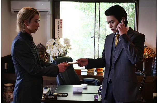 鈴木大河、影山拓也(C)フジテレビ