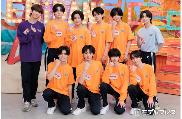(後列左から)高岡ミロ、守本勝倶、堀蒼寿、畑駿平、大野遥斗、志賀李玖(前列左から)宮本琉成、三戸琳仁、高橋夢人、三村航輝(C)モデルプレス