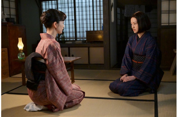 見上愛、上坂樹里「風、薫る」第99話(C)NHK