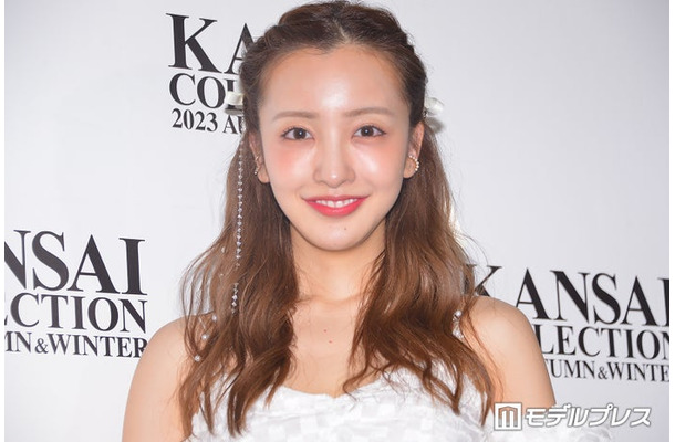 板野友美(C)モデルプレス