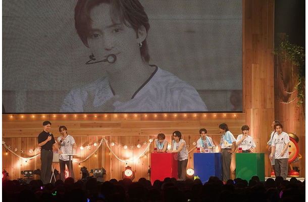 Travis Japan、鄭大世（C）フジテレビ