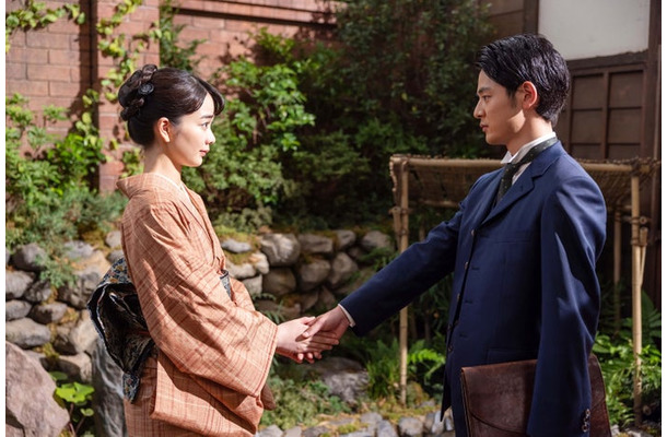 見上愛、小林虎之介「風、薫る」第105話(C)NHK