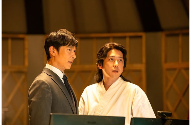 堺雅人、二宮和也「VIVANT」(C)TBS