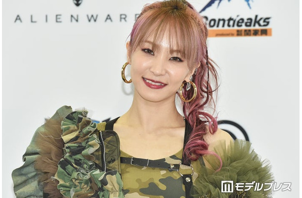 LiSA(C)モデルプレス