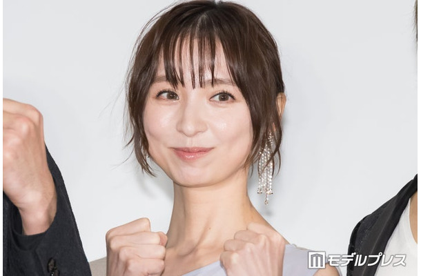 篠田麻里子(C)モデルプレス