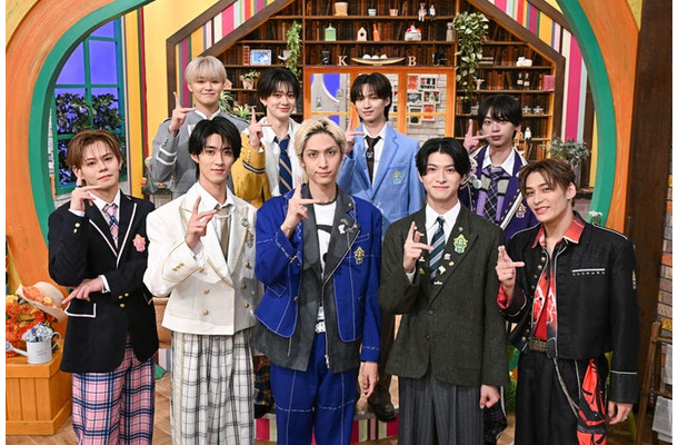 （前列左から）カイ、曽野舜太、古川毅、高田彪我、TETTA（後列左から）大倉空人、FUMINORI、 志賀李玖、近藤駿太（C）TBS
