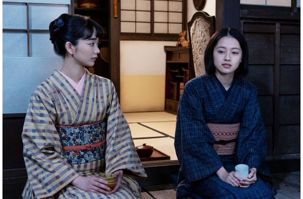 見上愛、上坂樹里「風、薫る」第111話(C)NHK