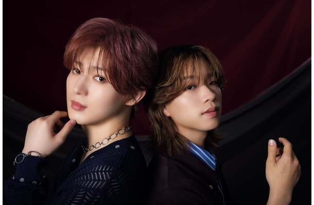 西山智樹、森愁斗「モデルプレスカウントダウンマガジン vol.13」（東京ニュース通信社刊）写真：野間憲治