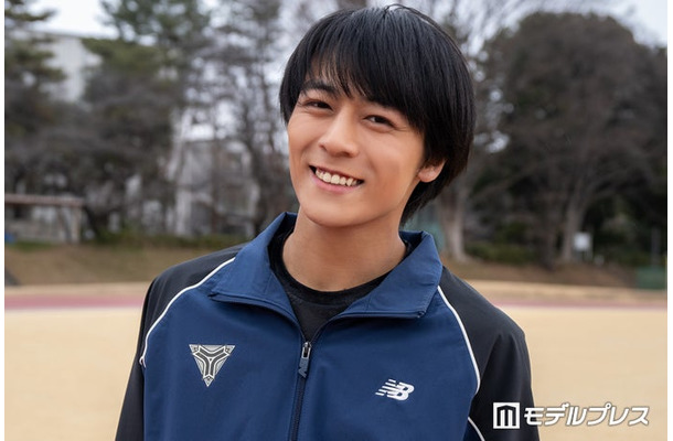 インタビューに応じた齋藤璃佑(C)モデルプレス
