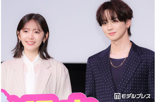 鈴木愛理、吉野北人(C)モデルプレス