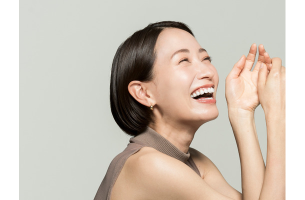 脂肪燃焼を促し、肌が若々しくなる「アンチエイジングホルモン」って?痛みの軽減や認知症予防まで!知っておきたい「9つの効果」【産婦人科医が解説】