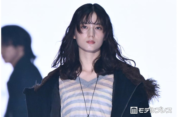 小坂菜緒(C)モデルプレス