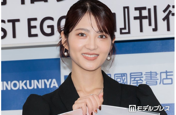 若月佑美15周年記念作品集「FIRST EGOISM」発売記念トークイベント前の合同取材に出席した若月佑美（C）モデルプレス