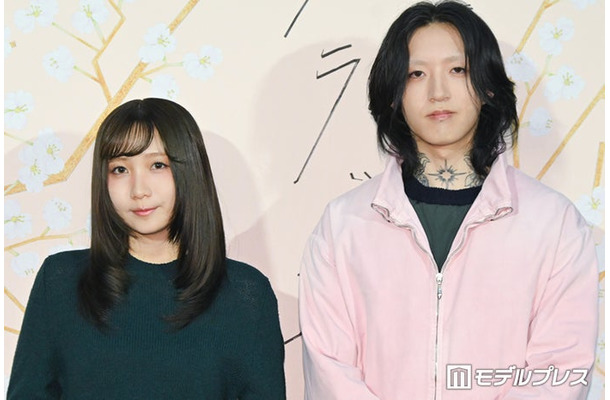 NHK連続テレビ小説「ブラッサム」合同取材会に出席したYOASOBI（C）モデルプレス