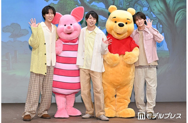 「くまのプーさん」原作デビュー100周年記念イベント“森のおはなし会”に出席した阿部亮平、櫻井翔、川島如恵留(C)モデルプレス