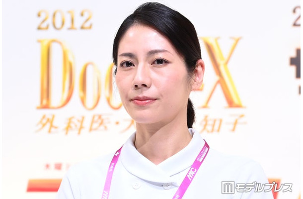 ドラマ「アナログナース～デジタルってなんなんだよ！？～」記者会見に参加した松下奈緒（C）モデルプレス
