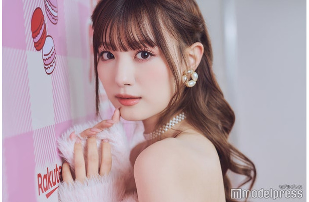 モデルプレスのインタビューに応じた鶴嶋乃愛(C)モデルプレス