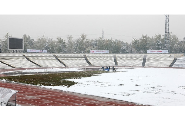 関東で大雪…「雪化粧」したJクラブの練習場をまとめてみた