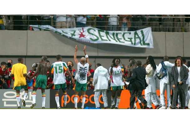 セネガルとW杯の16年…英雄の死、そしてベンチに座る「愛弟子」たち