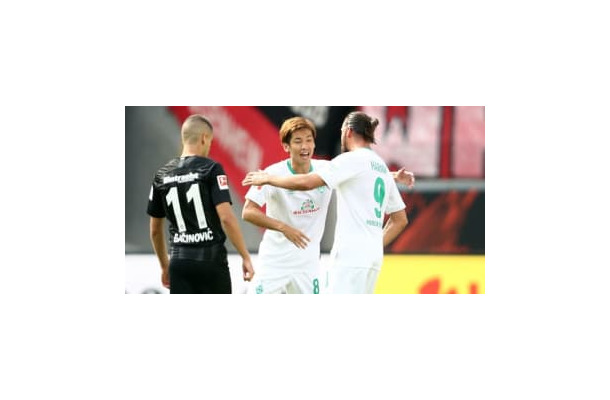 ブレーメン大迫、今季初ゴール！元PSGのGKの「股を抜く」（動画あり）