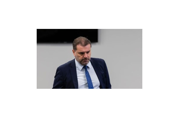 横浜F・マリノス監督ポステコグルーが説明、なぜギリシャ代表を断ったのか？