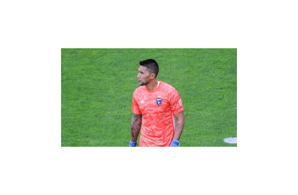 あの名選手も呆然！MLSでベテランGKが「歴史的ミス」やっちゃった