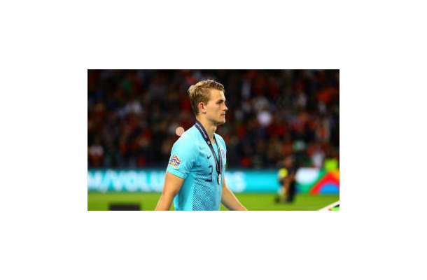 PSG移籍間近？デ・リフト、19歳で「年俸16億円」だとか