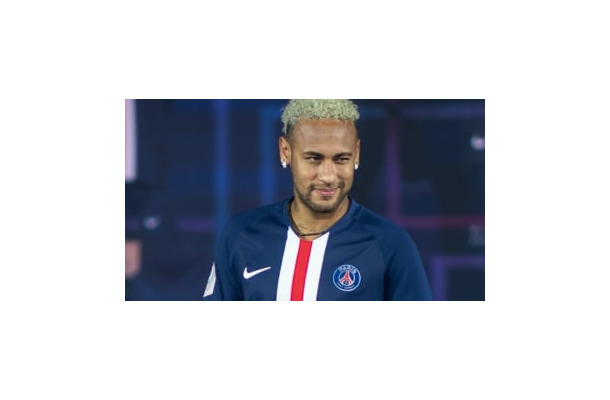 PSG、ネイマールグッズ全撤去はデマか　「証拠映像」を見てみる
