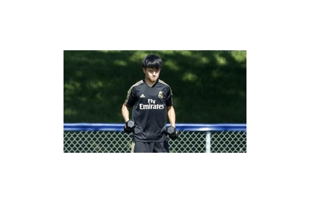 久保建英がフベニルA（ユース）に登録された理由 メッシ、ヴィニシウスも使った裏技とは？