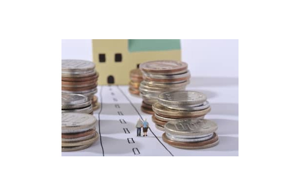 老後に備えて貯めておきたい貯金額は、3000万円といわれています。イザというときに困らないためにも、60代までに3000万円貯めるよう、取り組んでいきたいものです。
