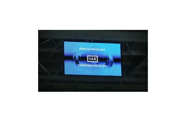 UEFA、センチ単位のオフサイドは不問へ　VAR上のオフサイドラインを「太め」に