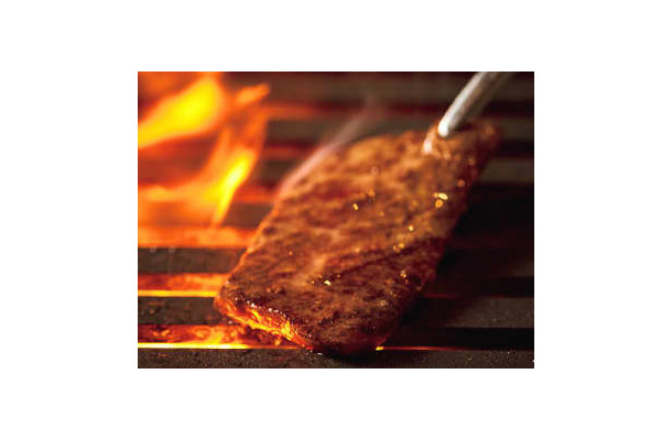 個室専用入口で暗証番号を入れる！西麻布の焼肉店には誰にも会わない秘密の導線があった！